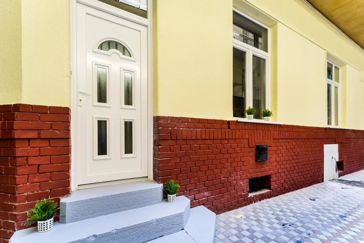 Orangehomes Klauzal Apartments Budapeste Exterior foto
